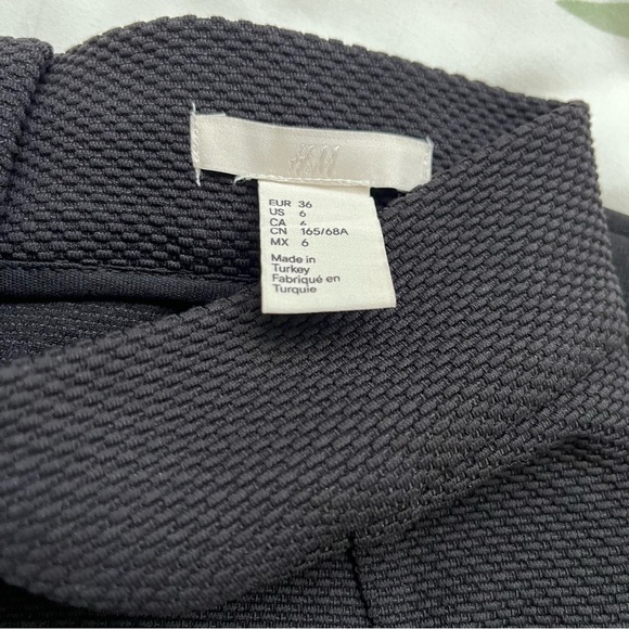 H&M Black Skirt Women Size US 6 - Picture 6 of 12